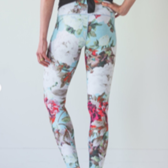 Colorado Threads Teal Floral Size Medium Leggings - Picture 2 of 4